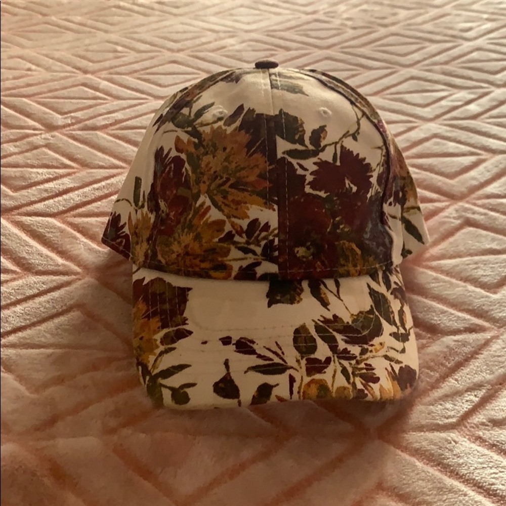 🧢 - Picture 1 of 1